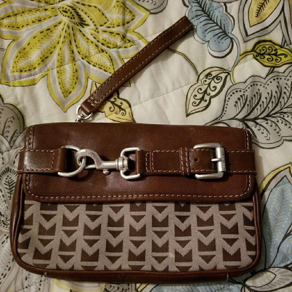 Michael Kors wristlet